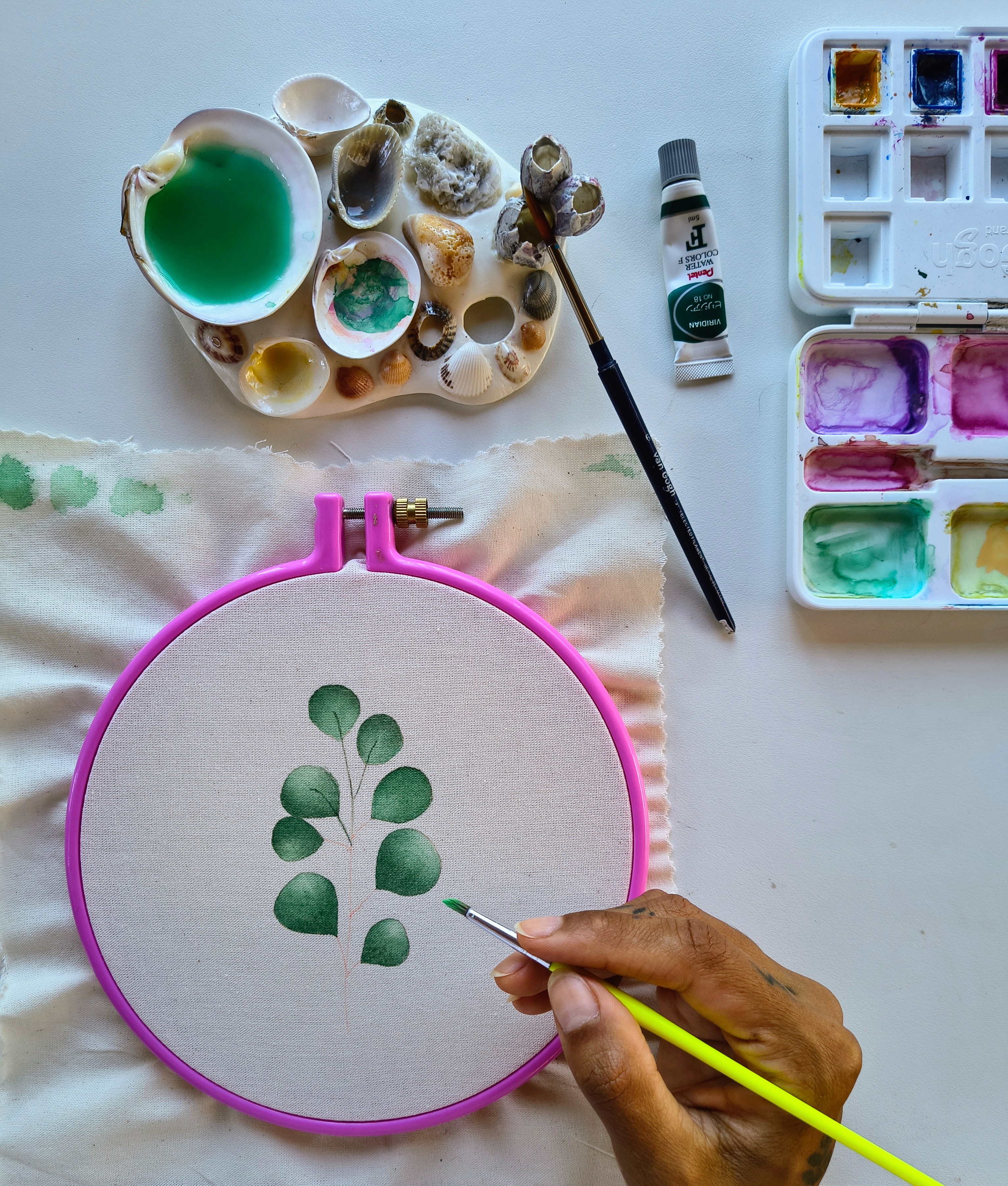 Processo delicado de aquarela no algodão cru