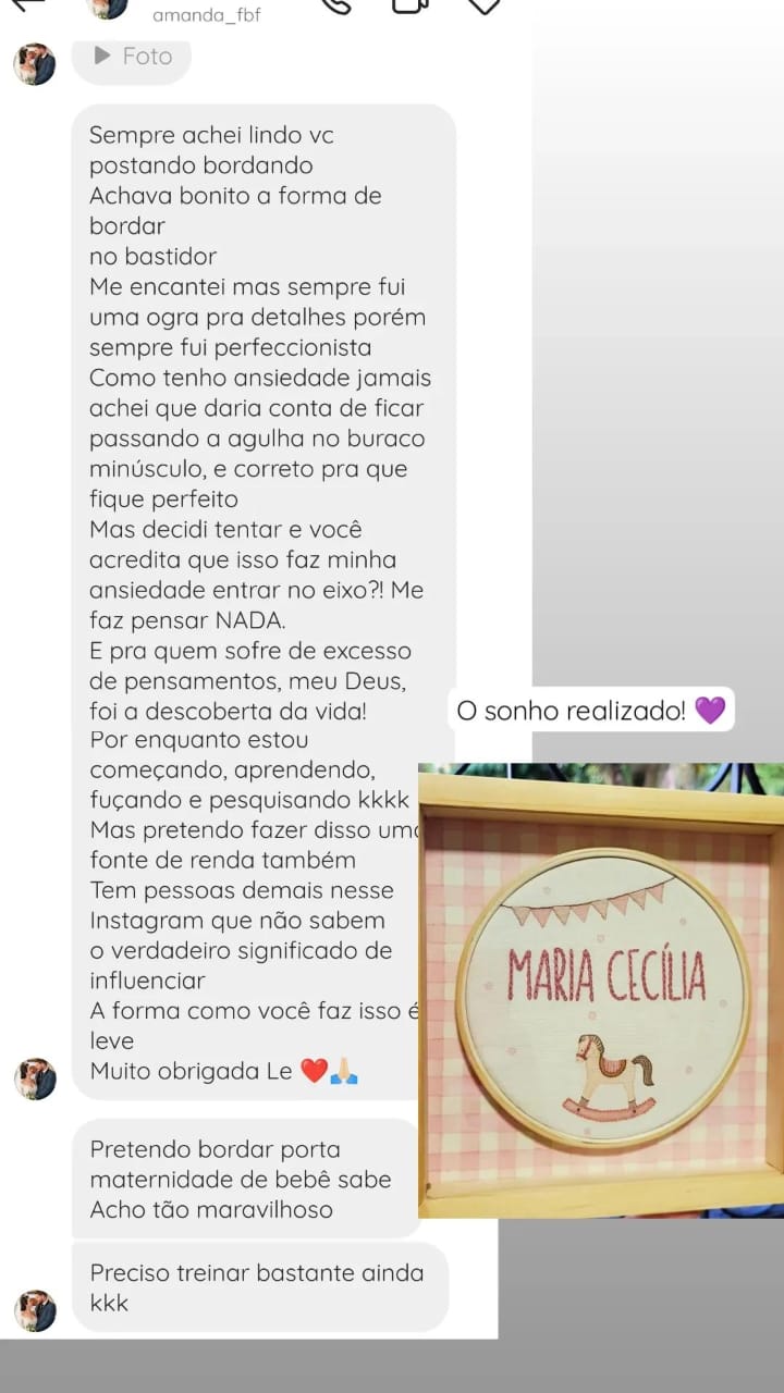 Bordado 'Maria Cecília' — porta-maternidade