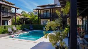 Piscina aquecida e área comum