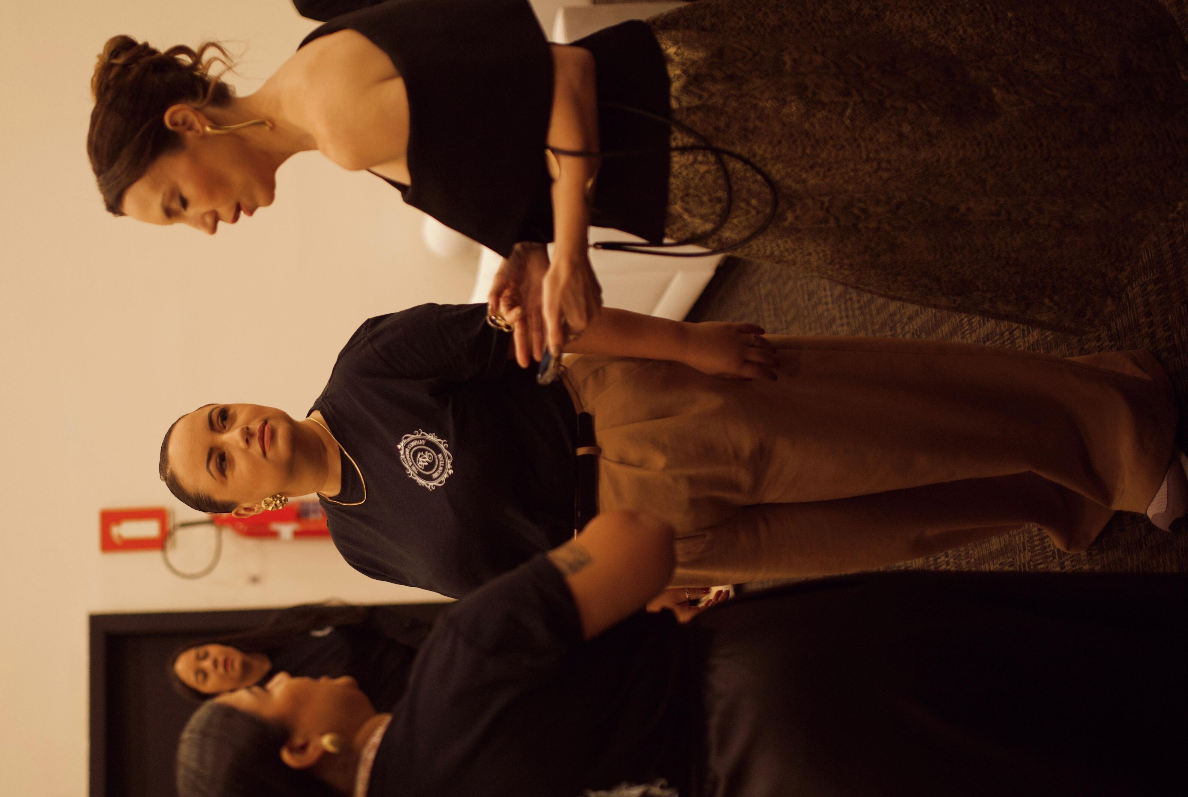 Descreva a imagem...