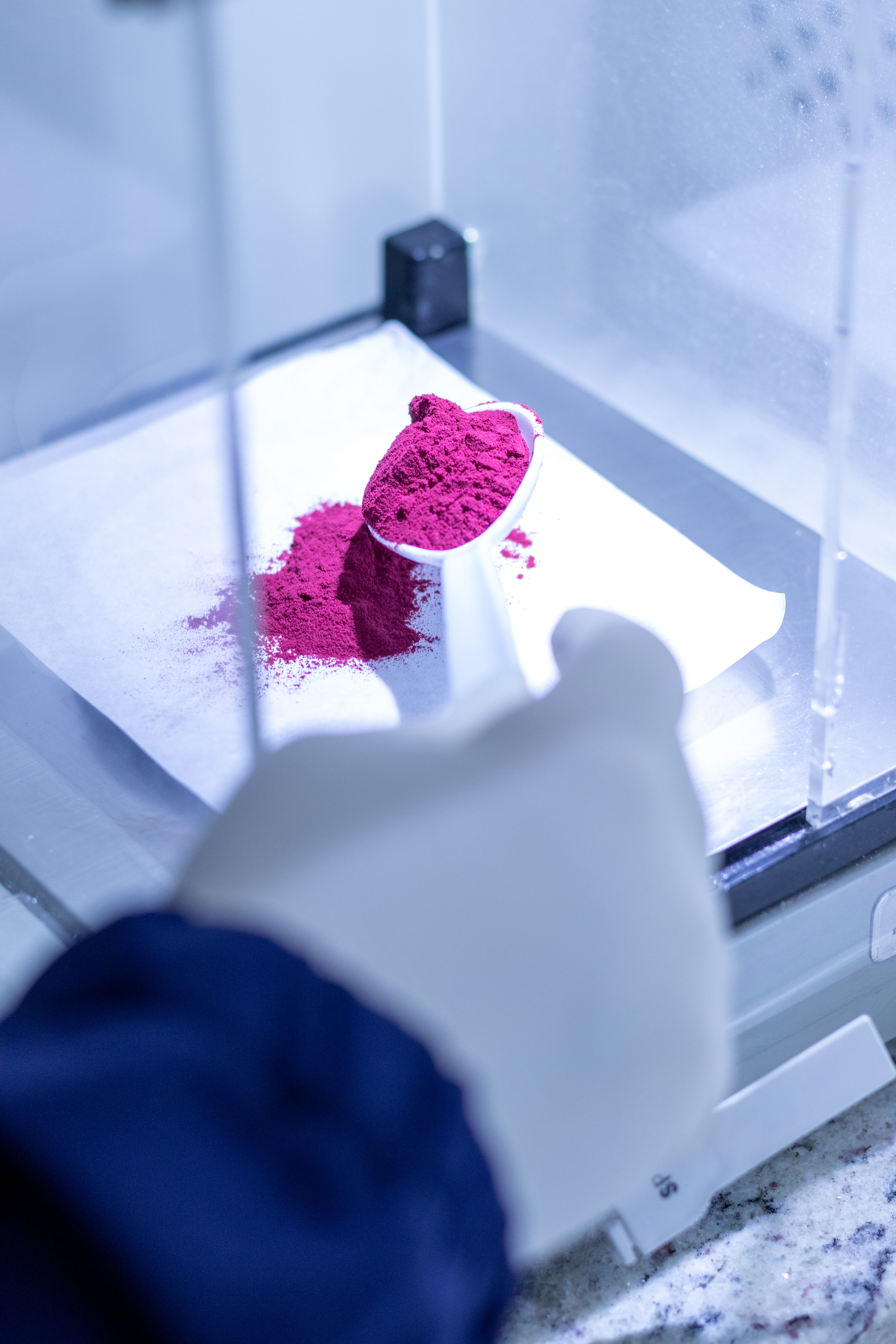 Foto profissional de um laboratório moderno e clean da Biomagistral
