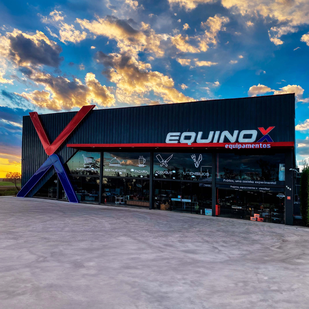 Showroom de equipamentos profissionais Equinox
