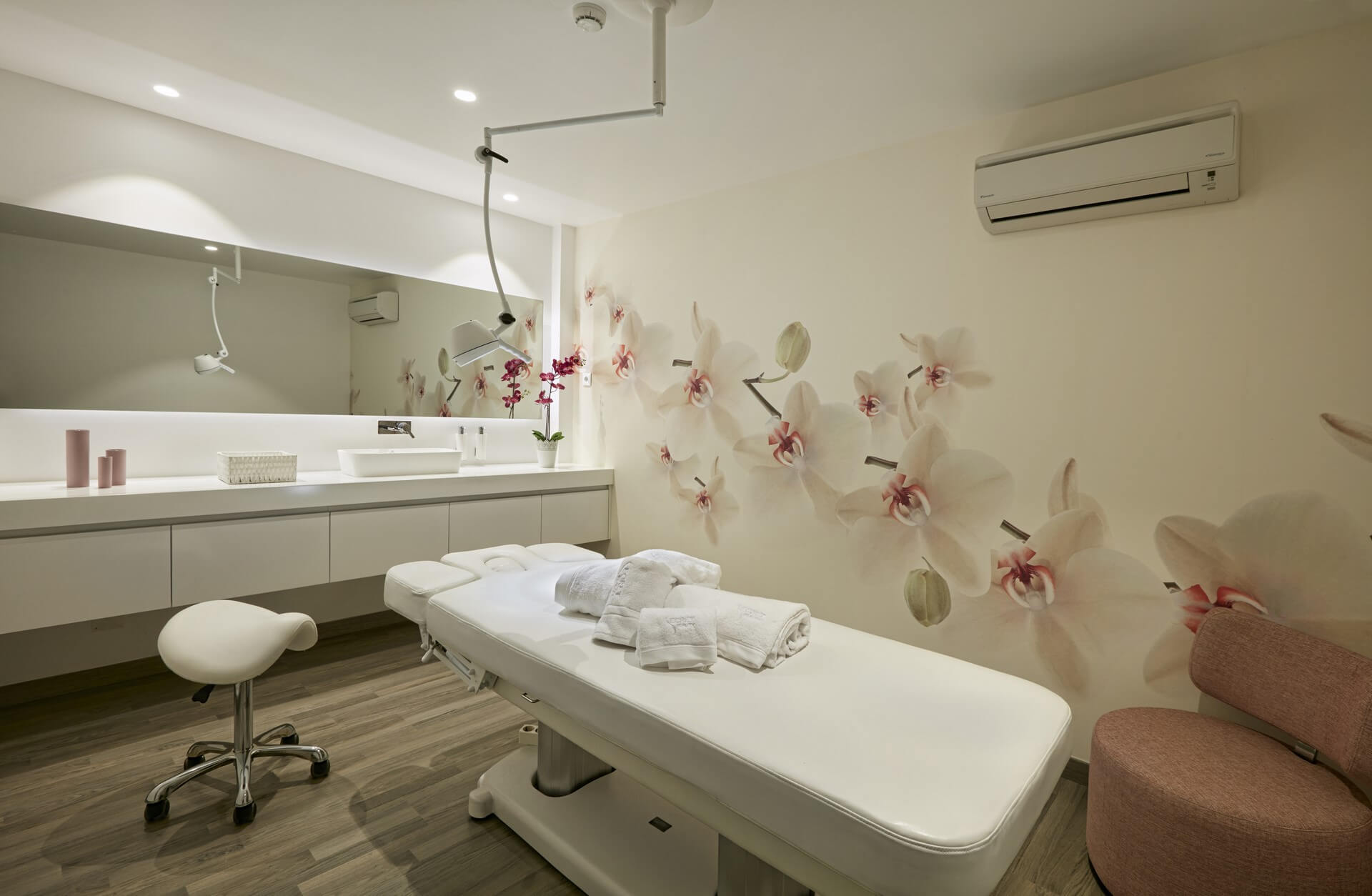 Foto acolhedora do ambiente da clínica Beleza & Saúde