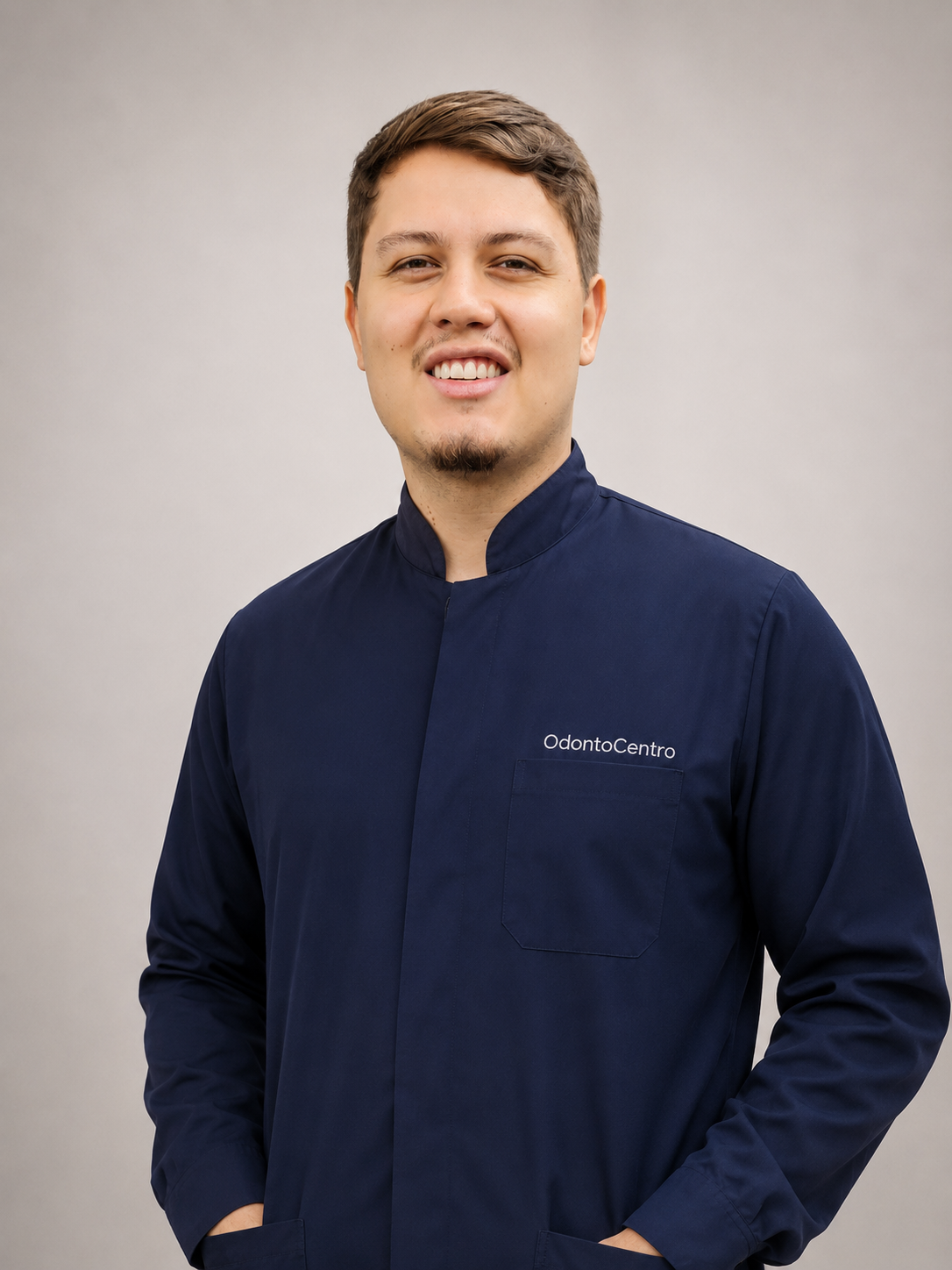Foto do Dr. João Vicente, Especialista em Ortodontia