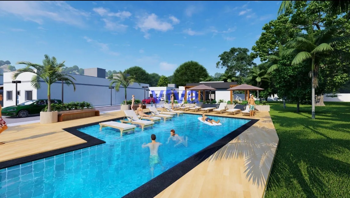 Piscina da área de lazer do condomínio