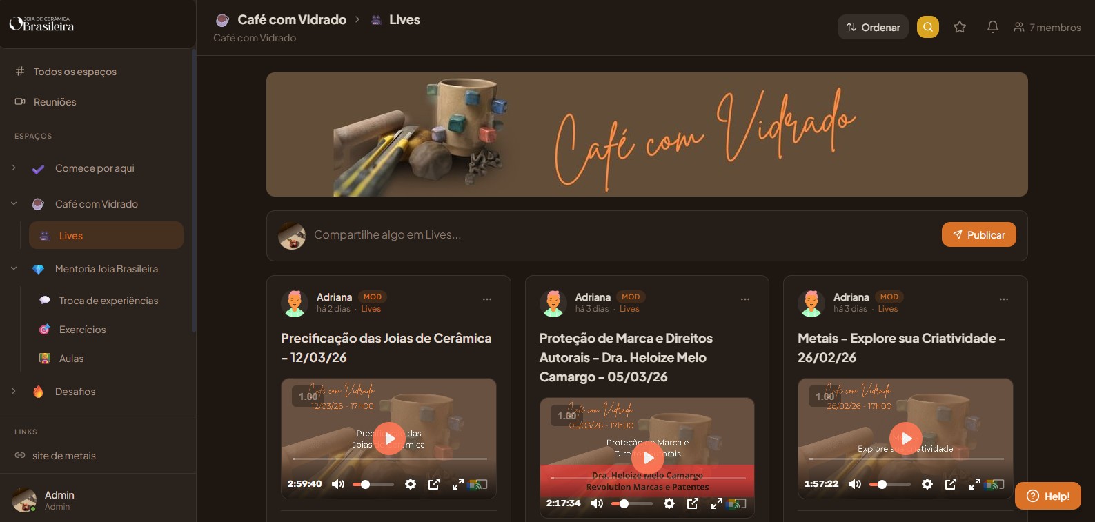 Interação e criações das alunas na comunidade